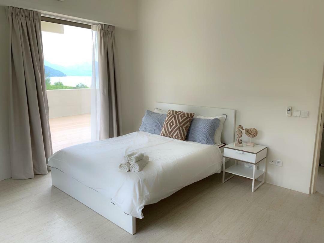 By The Sea Suites - Managed By Sdb Host Batu Ferringhi Exterior photo